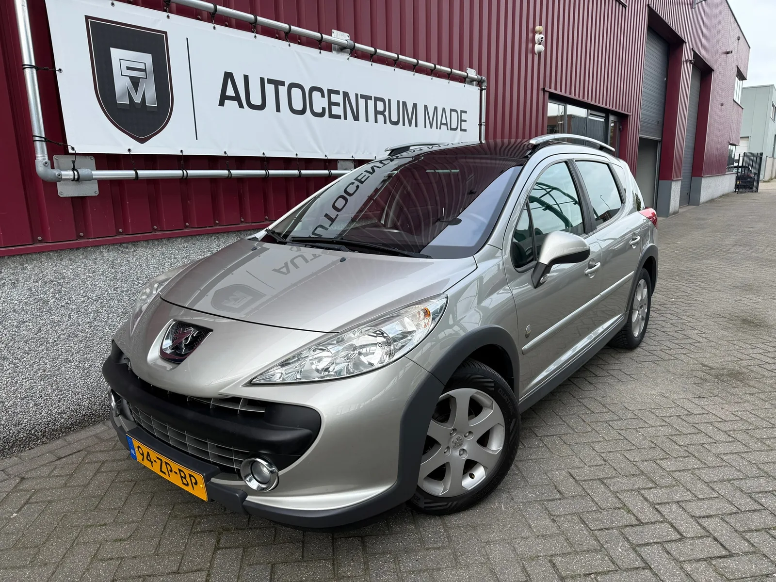 Peugeot 207 (2008) — foto 1