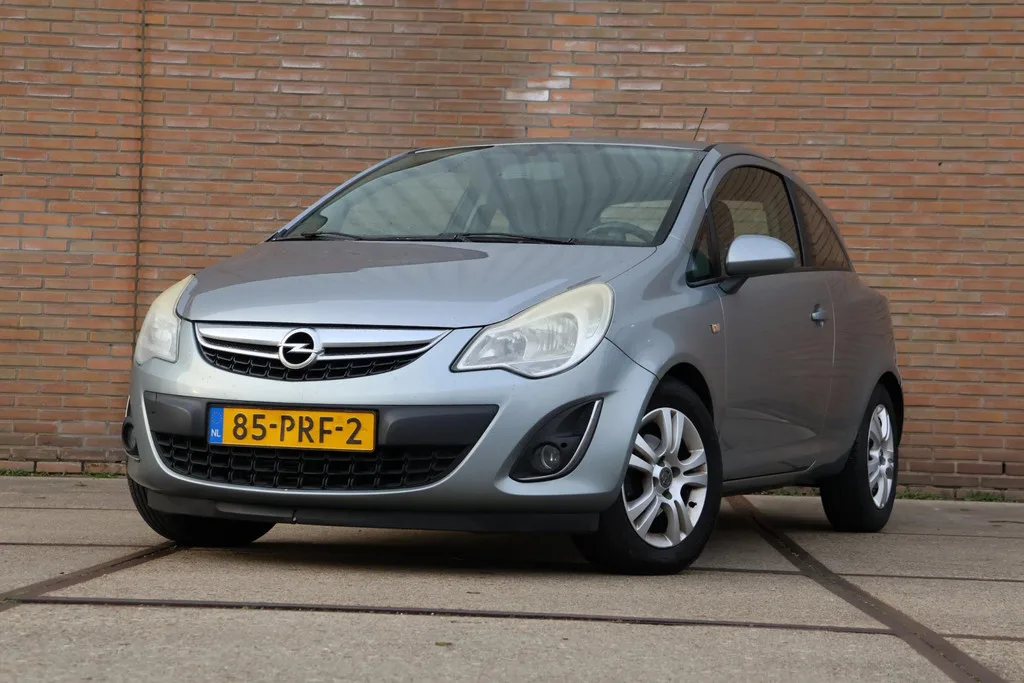 Opel Corsa (2011) — foto 1