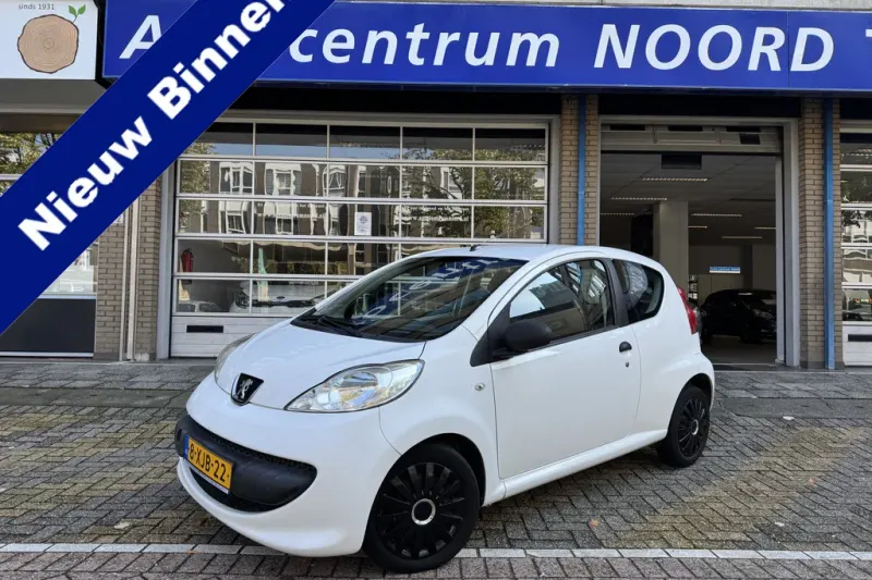 Peugeot 107 (2008)