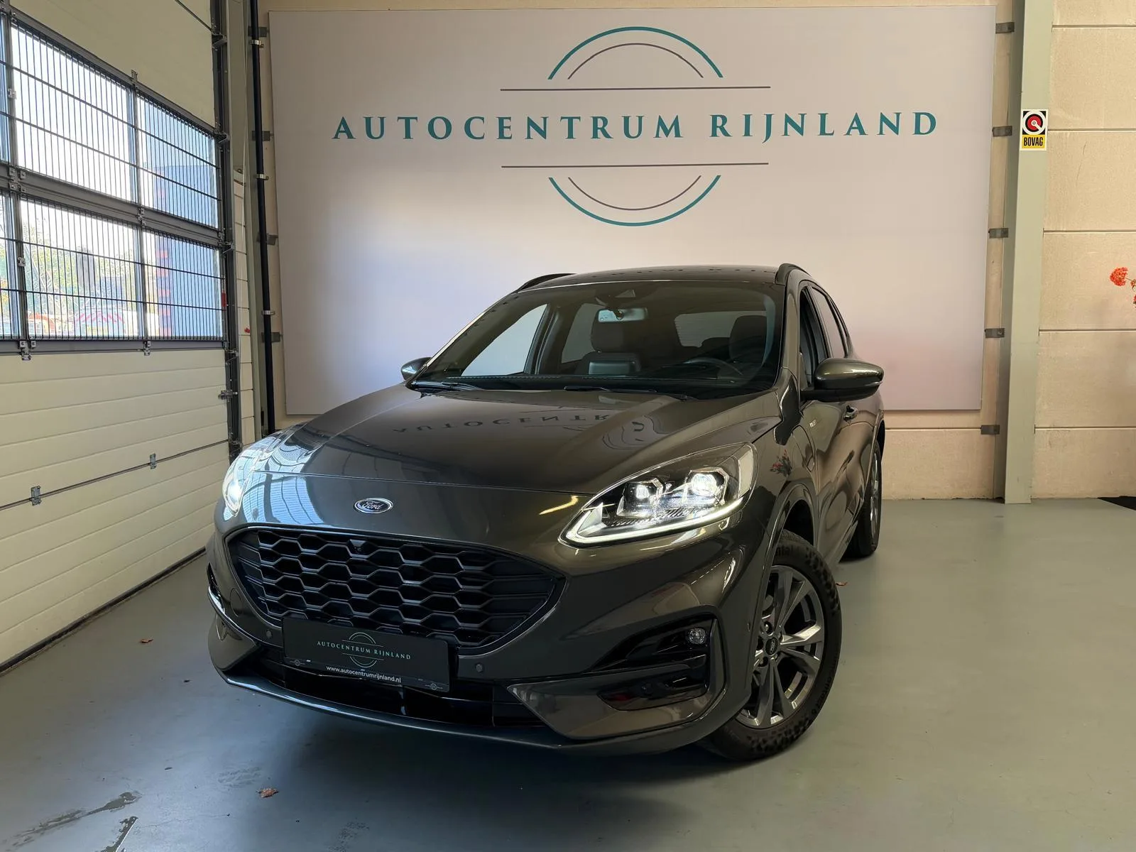 Ford Kuga (2023) — foto 1