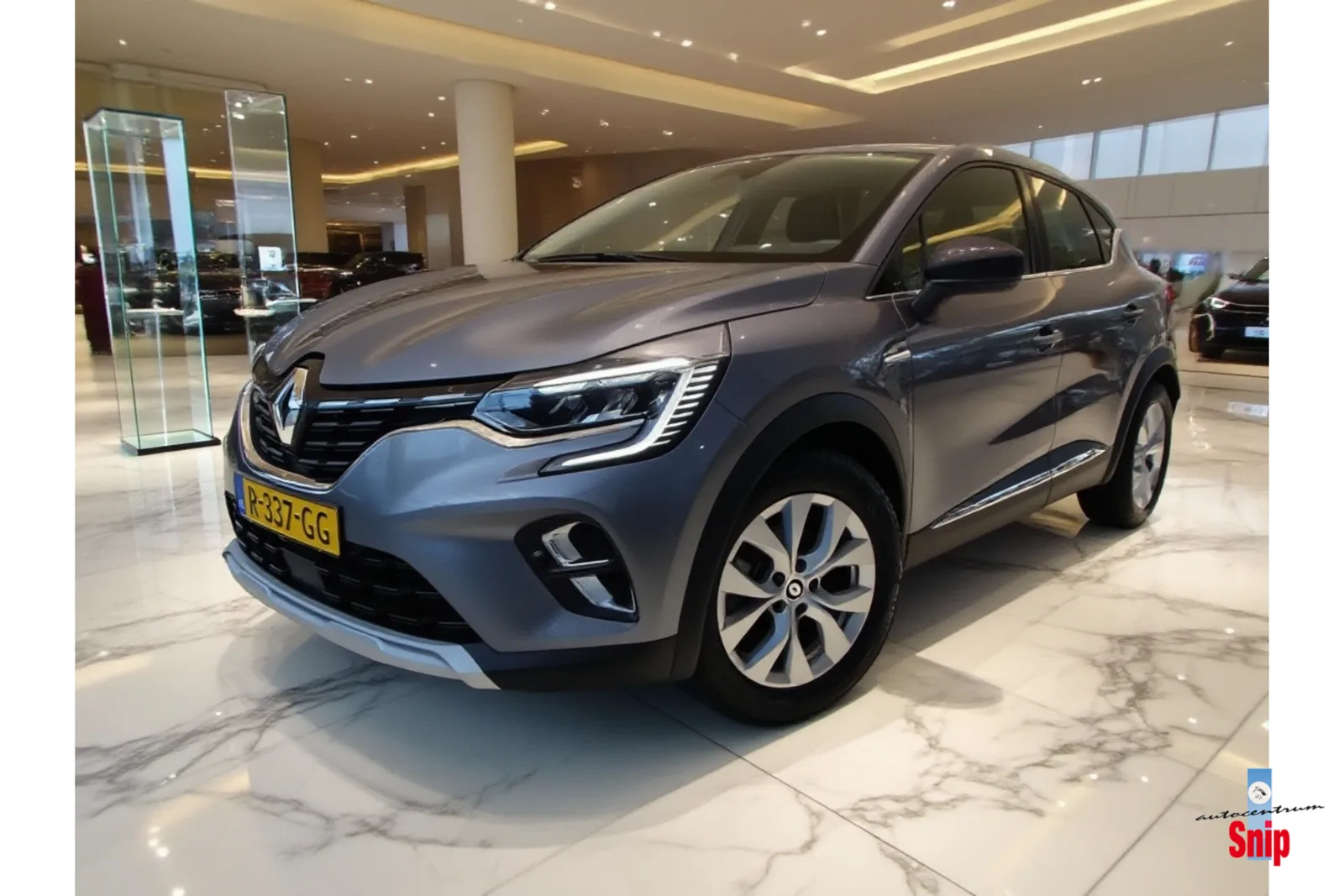 Renault Captur (2022) — foto 1
