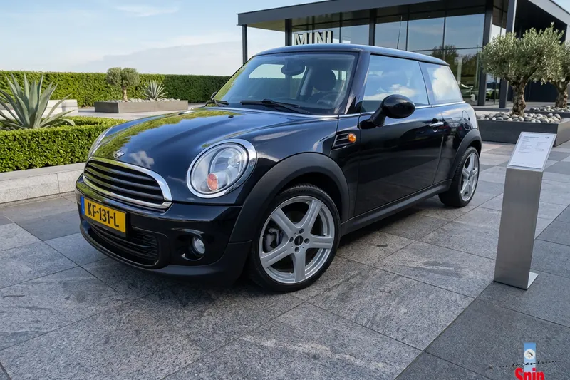 MINI One (2011)
