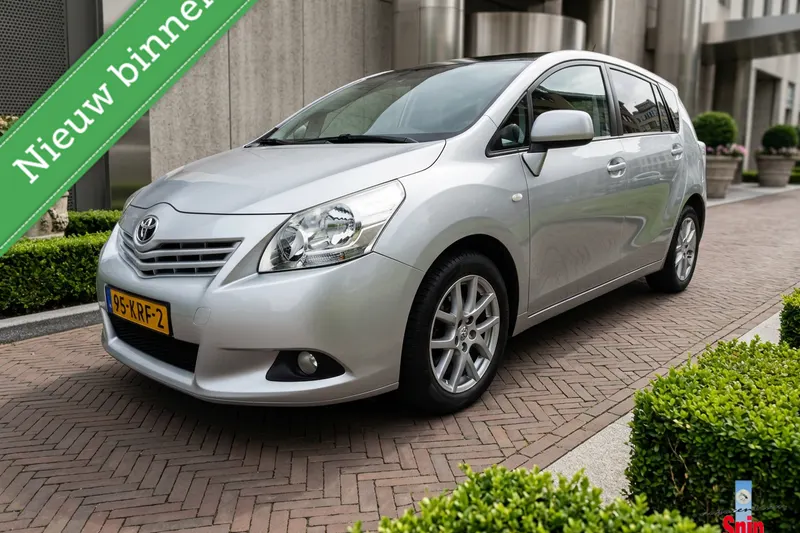 Toyota Verso (2010)
