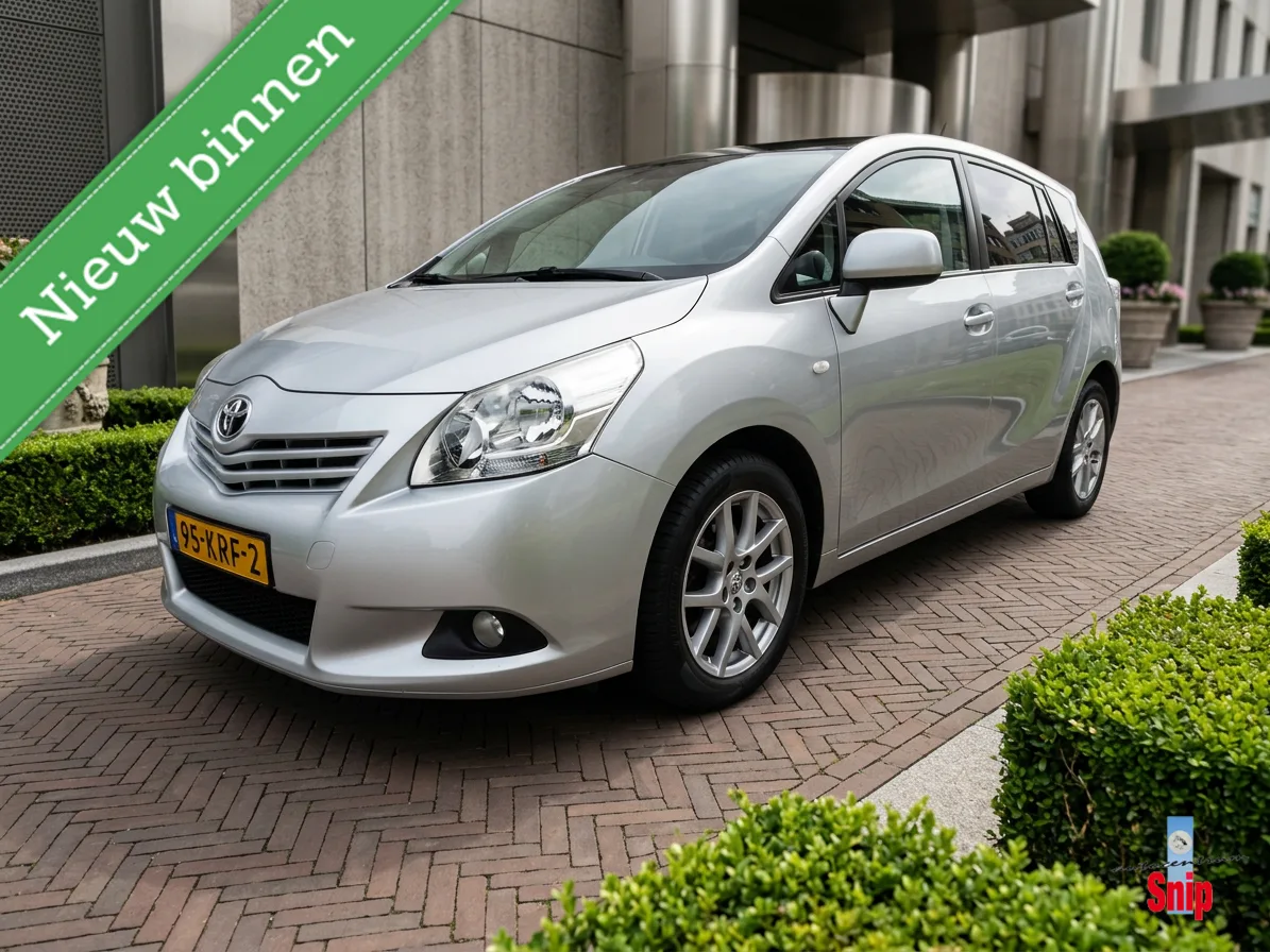 Toyota Verso (2010) — foto 1