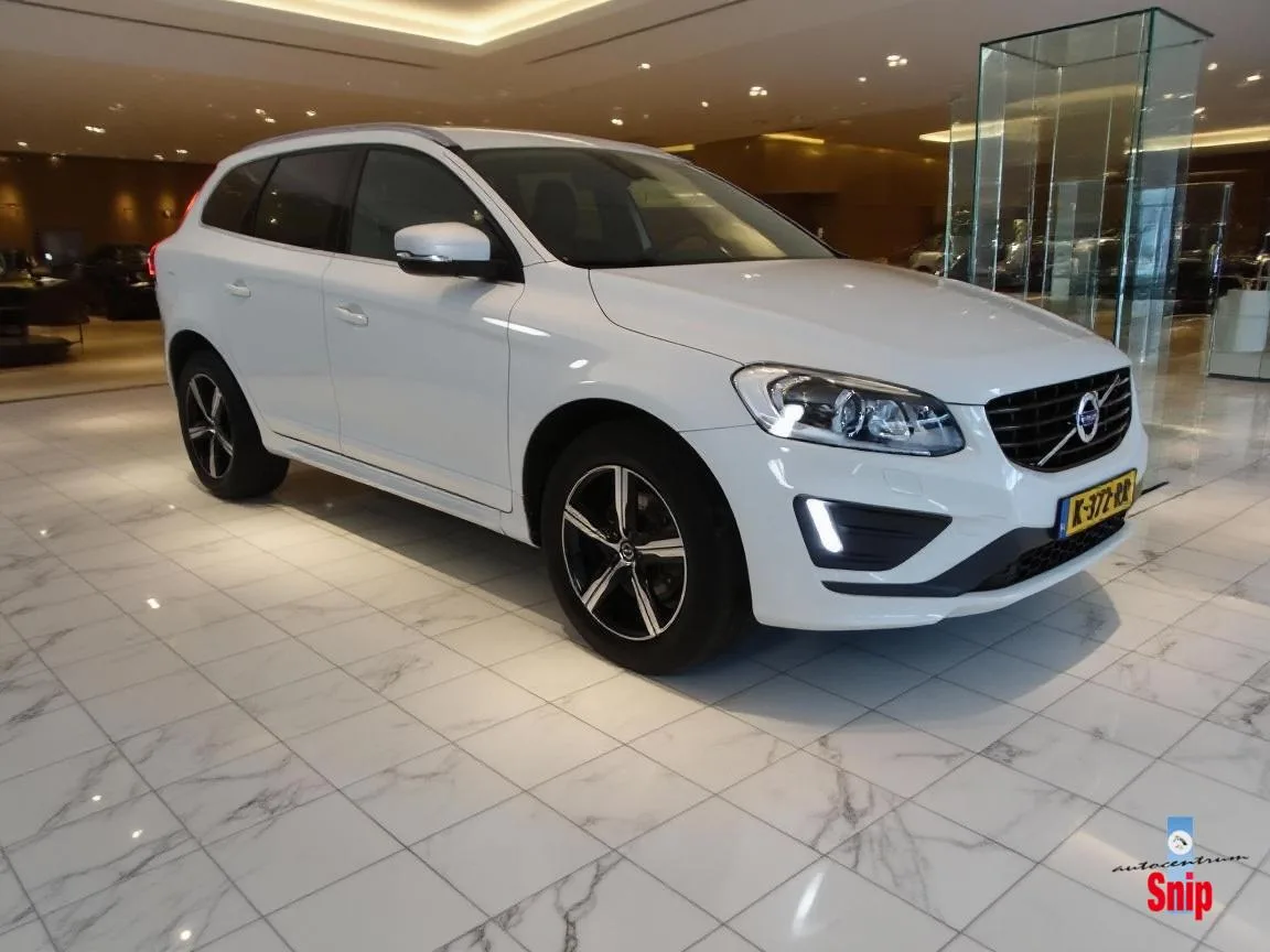 Volvo XC60 (2017) — foto 1