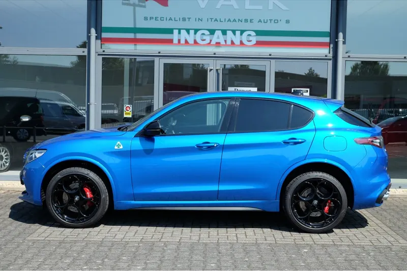 Alfa Romeo Stelvio (2022)