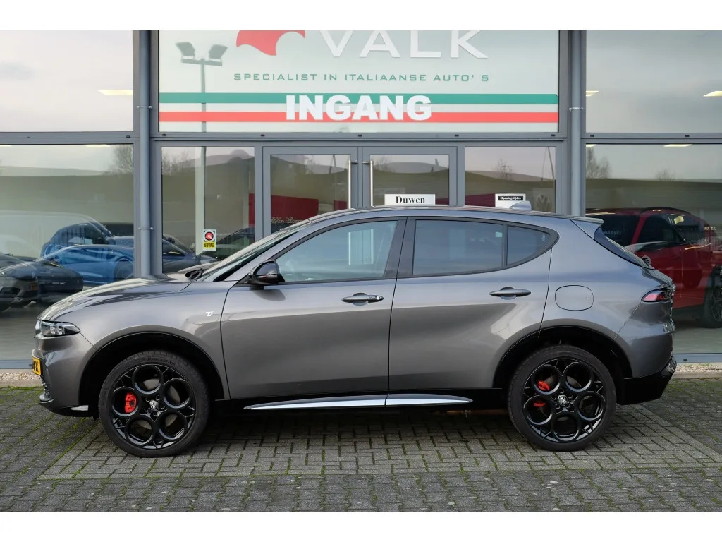 Alfa Romeo Tonale (2023) — foto 1