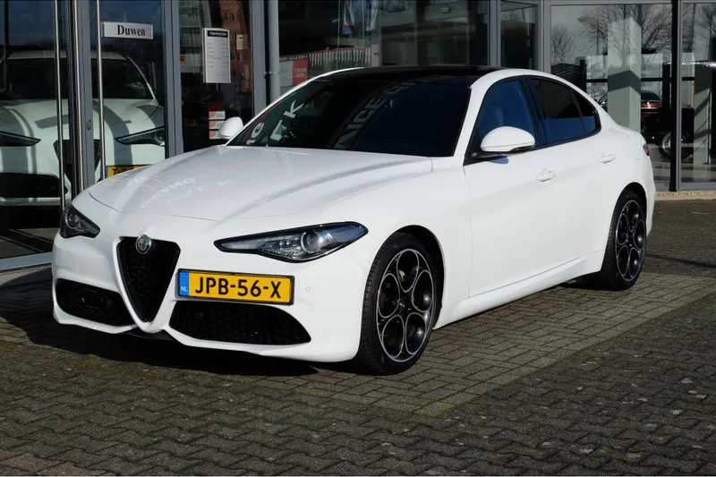 Alfa Romeo Giulia (2022)