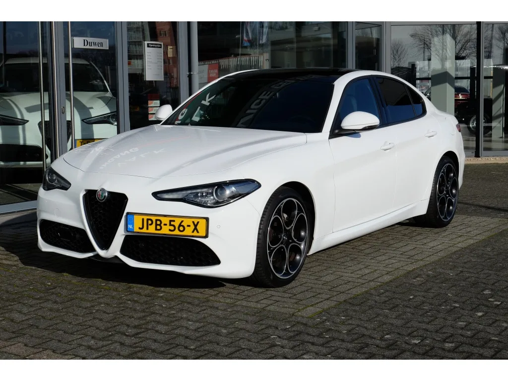 Alfa Romeo Giulia (2022) — foto 1