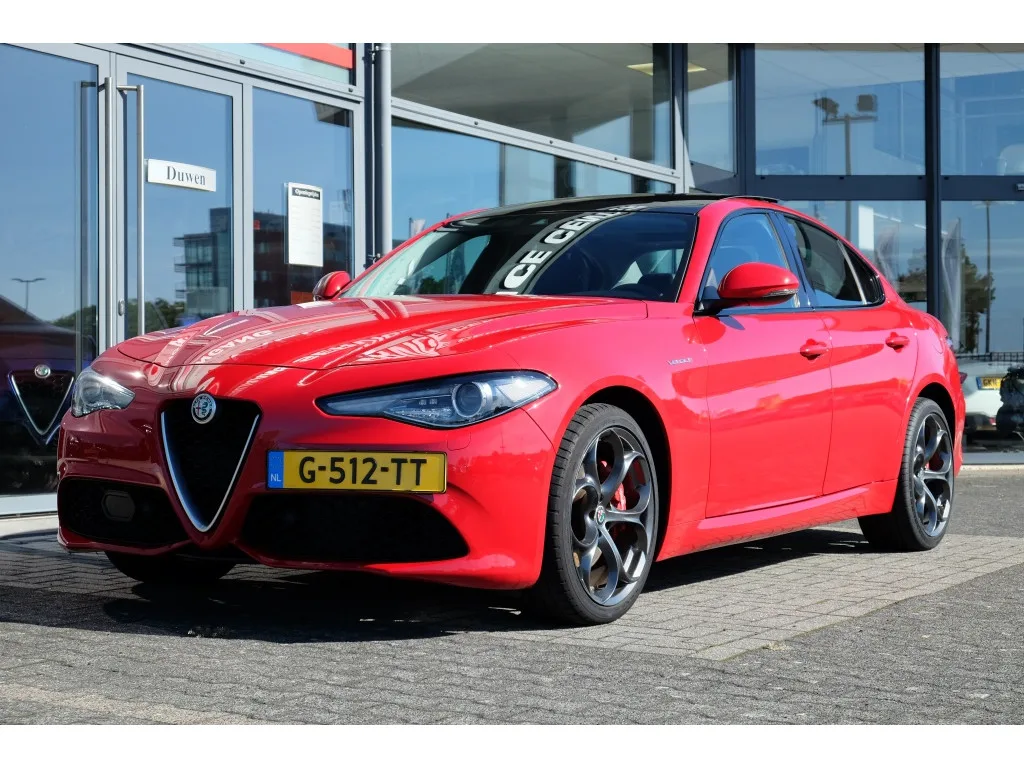 Alfa Romeo Giulia (2017) — foto 1