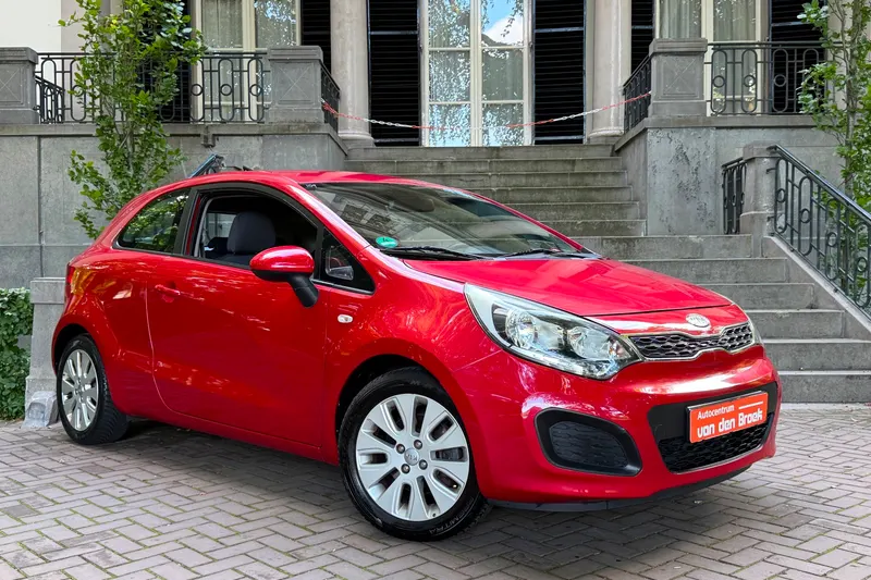 Kia Rio (2013)