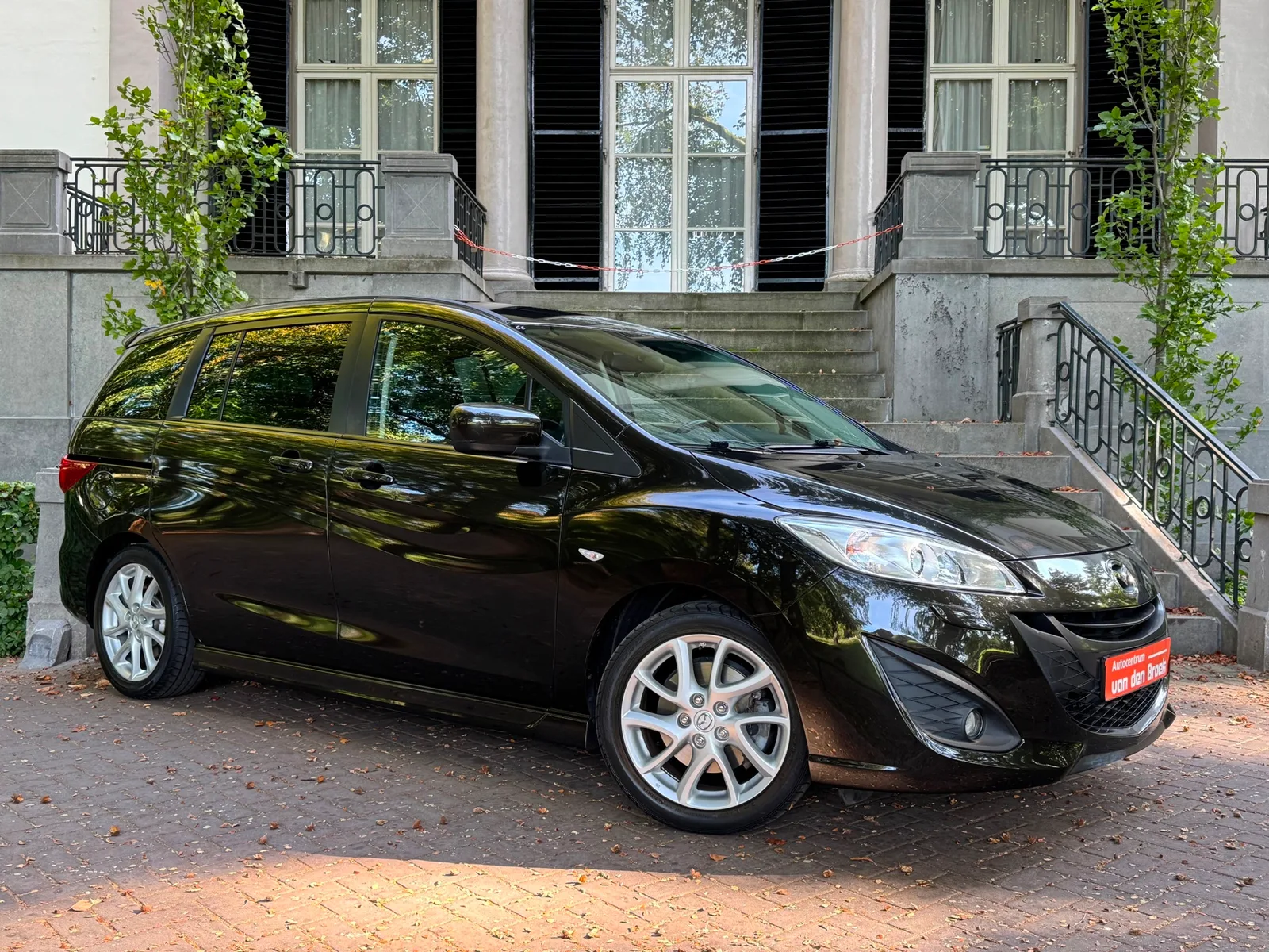 Mazda 5 (2012) — foto 1