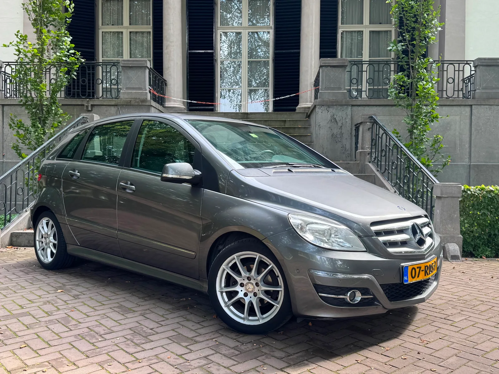 Mercedes-Benz B-Klasse (2010) — foto 1