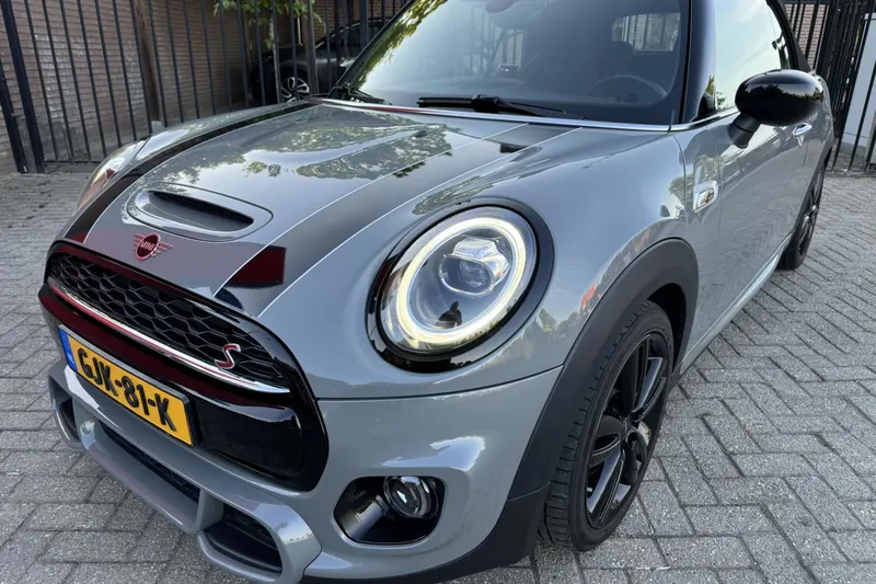 MINI Cabrio (2020)
