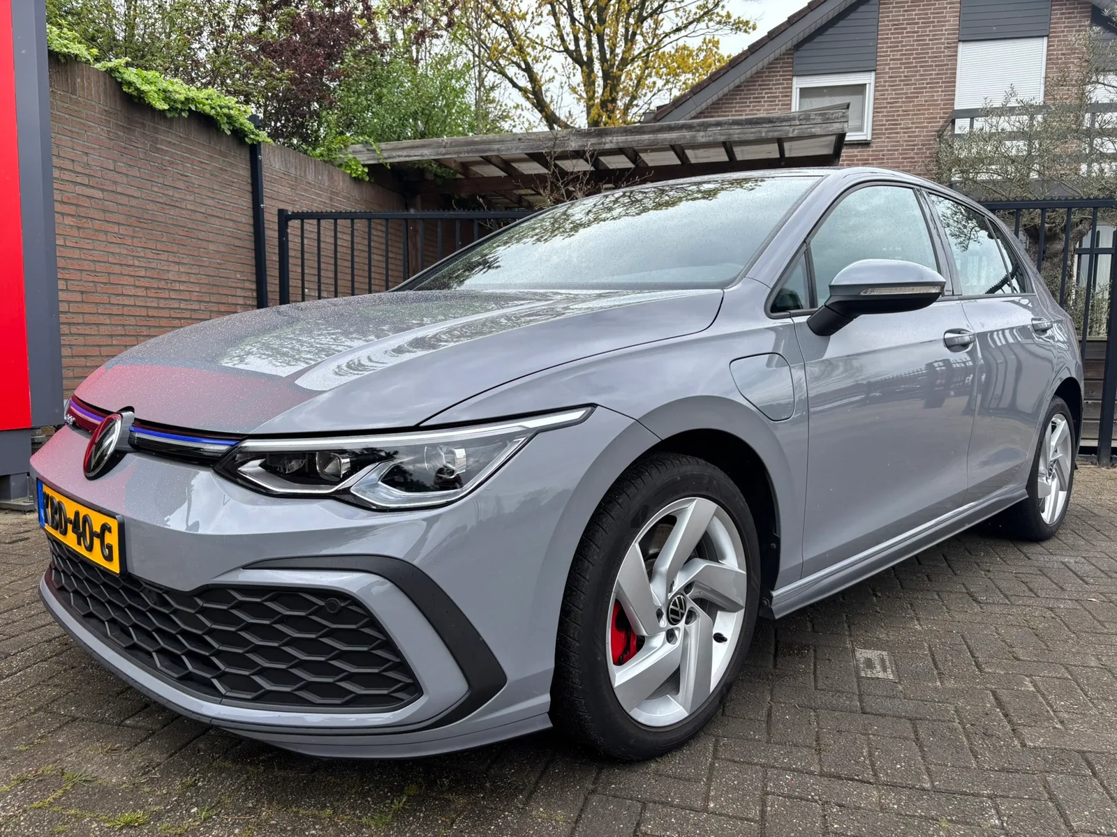 Volkswagen Golf (2022) — foto 1