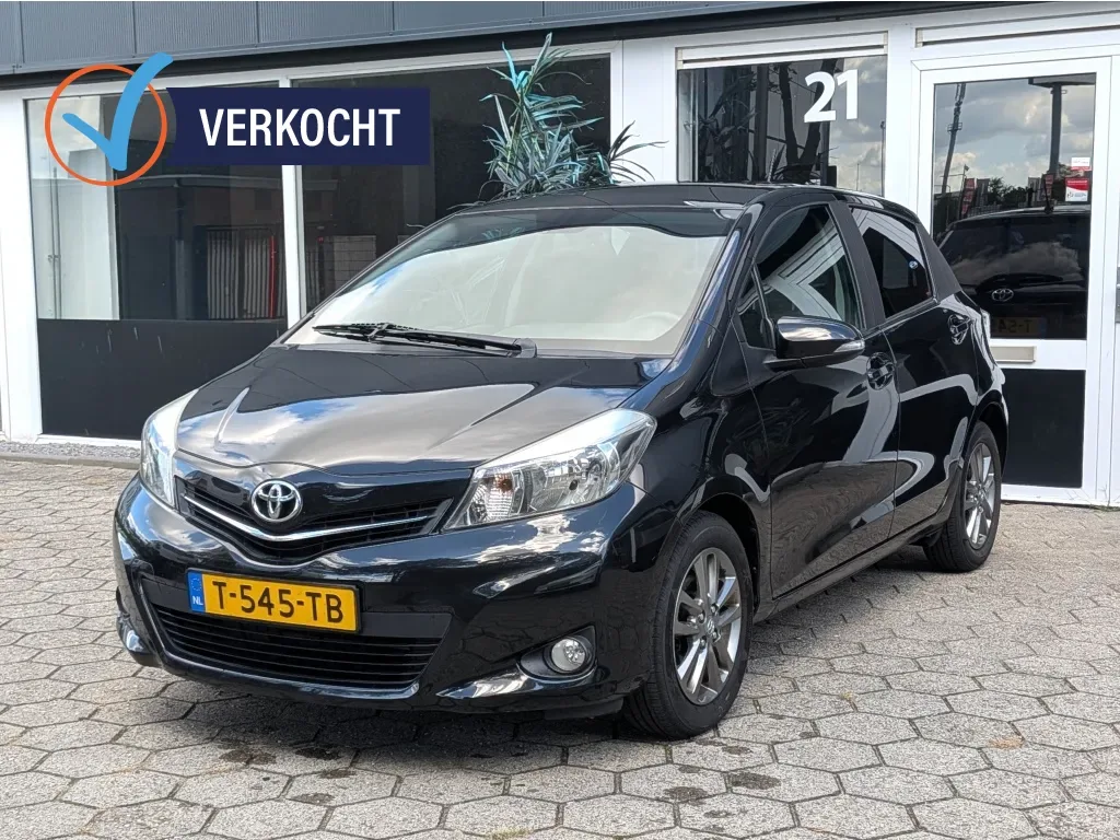 Toyota Yaris (2014) — foto 1