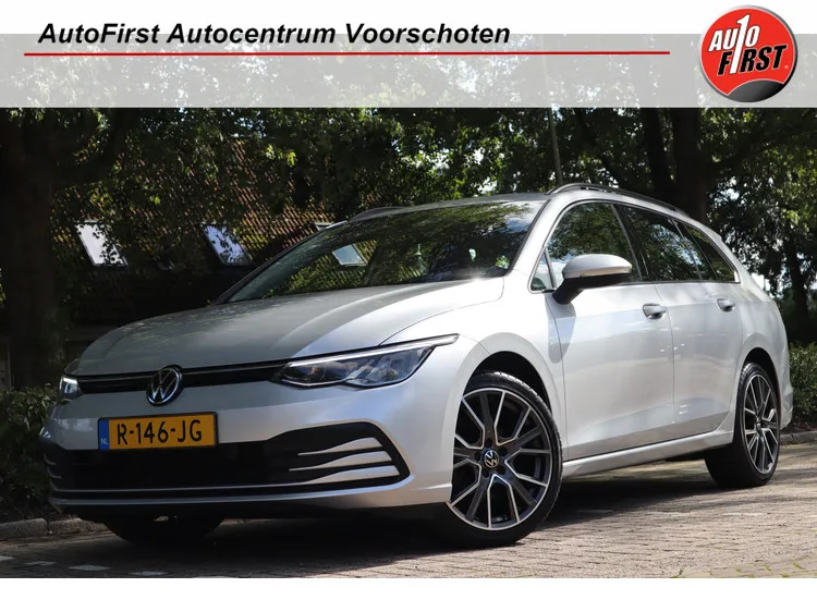 Volkswagen Golf (2022) — foto 1