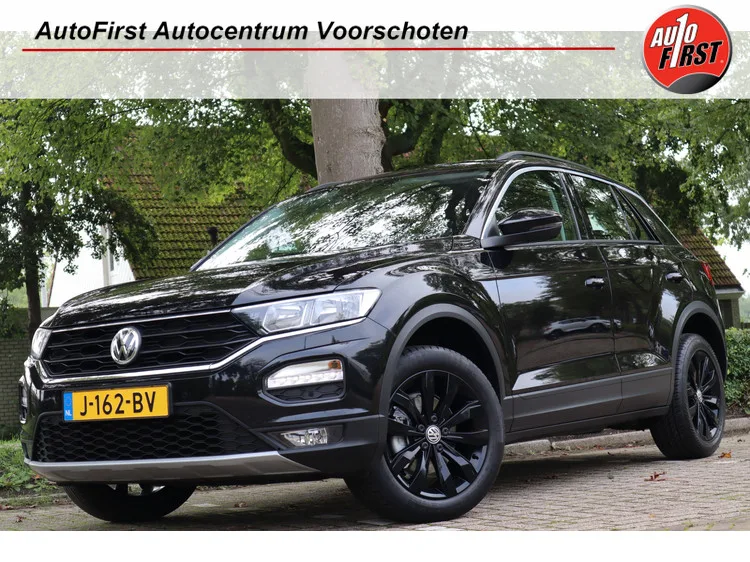 Volkswagen T-Roc (2020) — foto 1