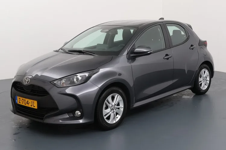 Toyota Yaris (2024) — foto 1
