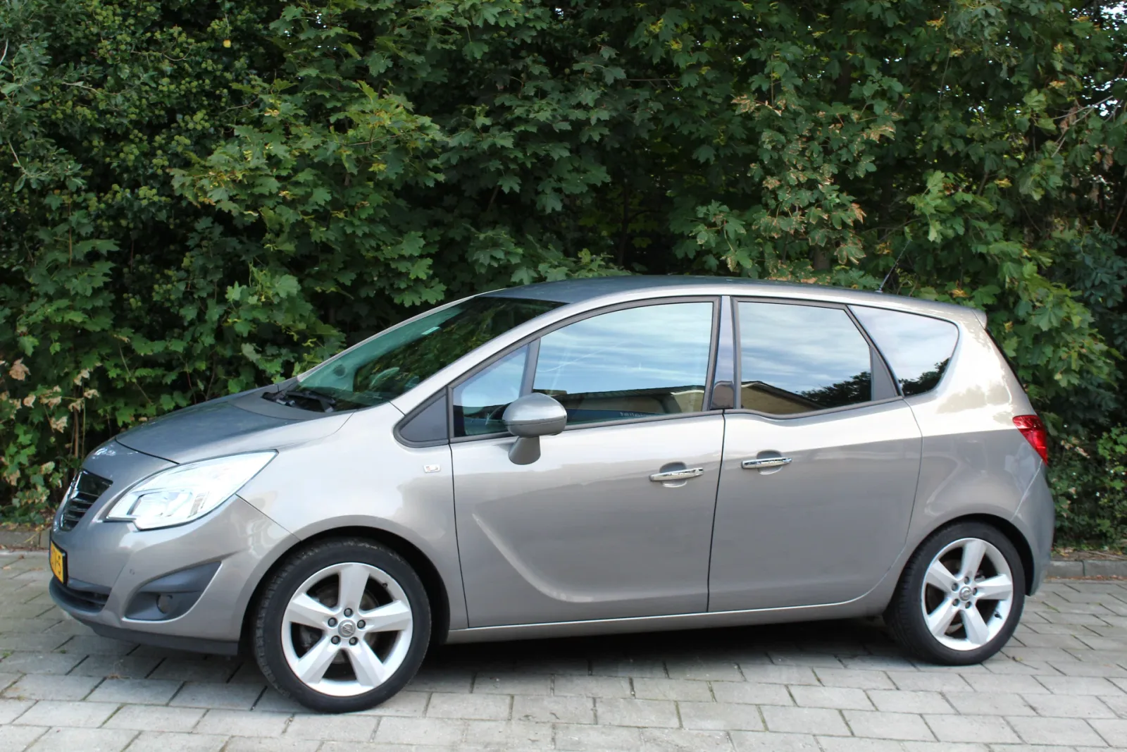 Opel Meriva (2010) — foto 1