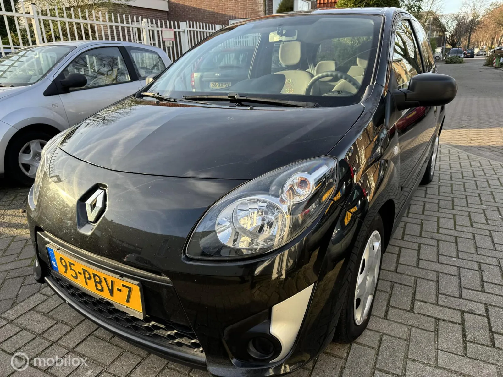 Renault Twingo (2011) — foto 1