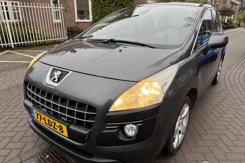 Peugeot 3008 (2010)
