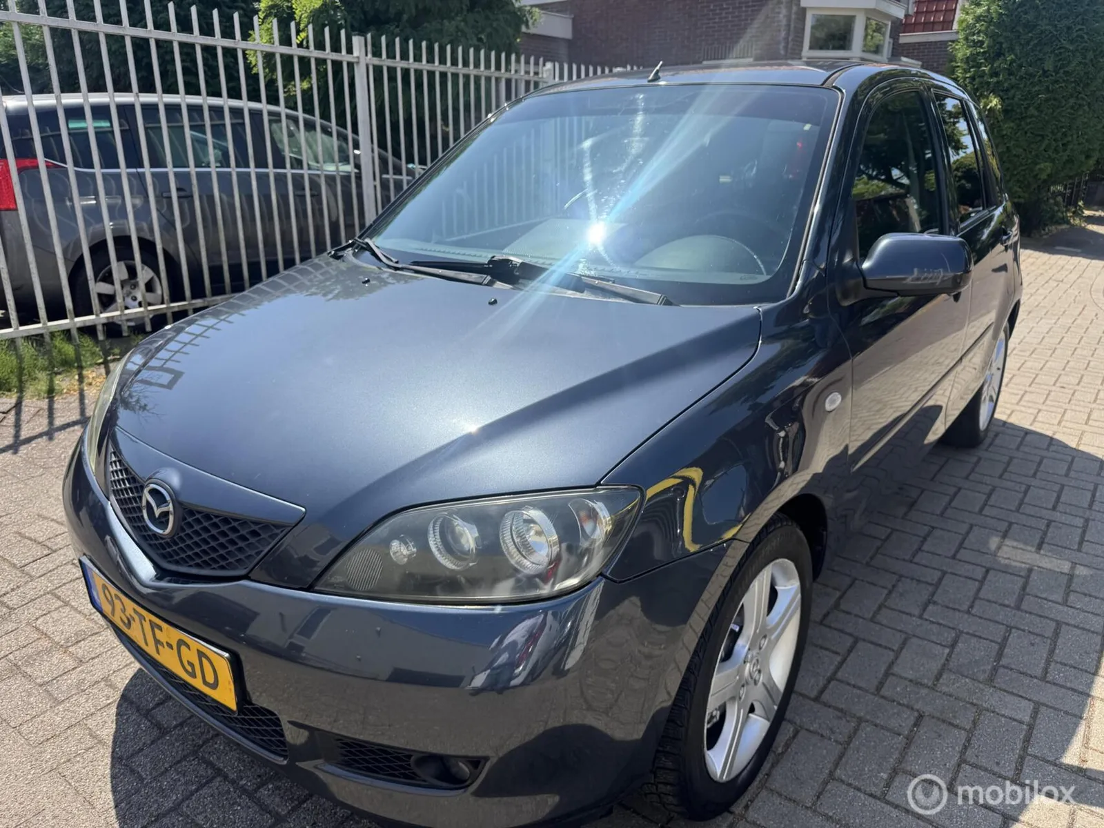 Mazda 2 (2006) — foto 1