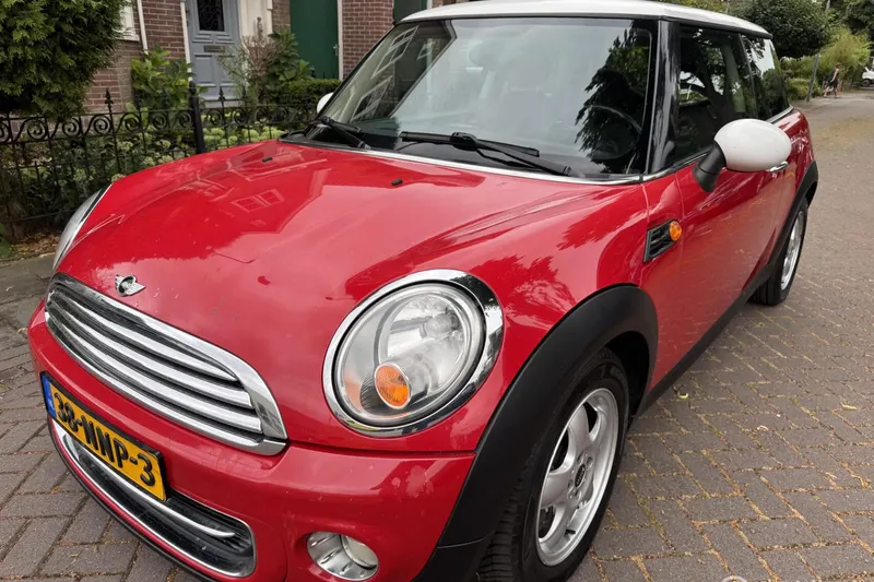 MINI Cooper (2010)
