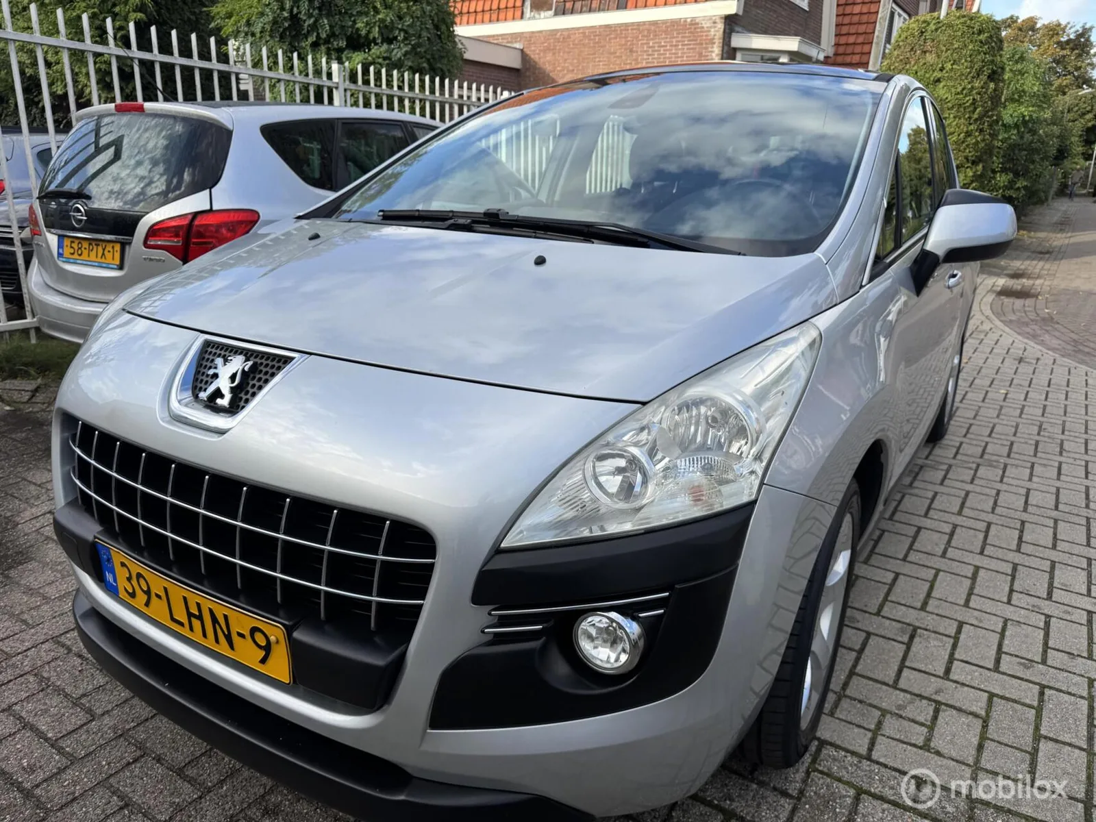 Peugeot 3008 (2010) — foto 1