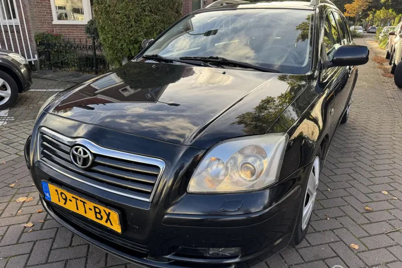 Toyota Avensis (2006)