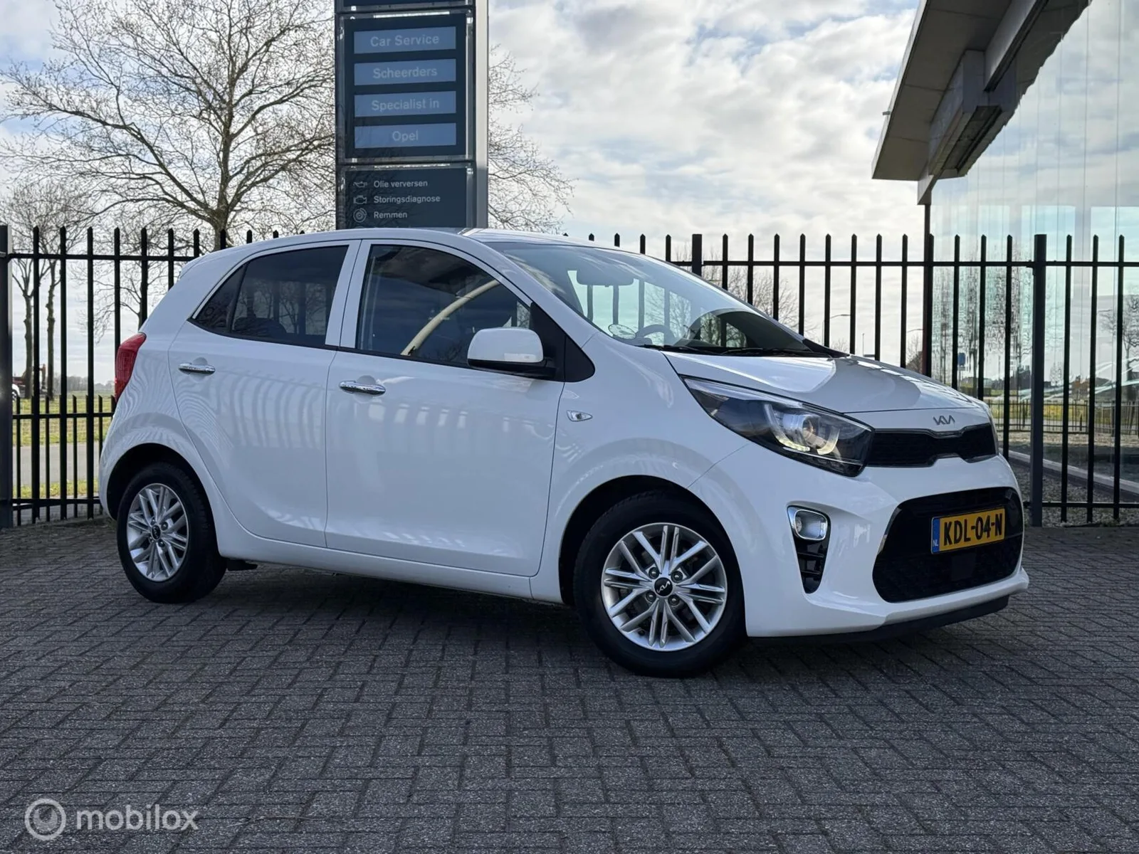 Kia Picanto (2023) — foto 1