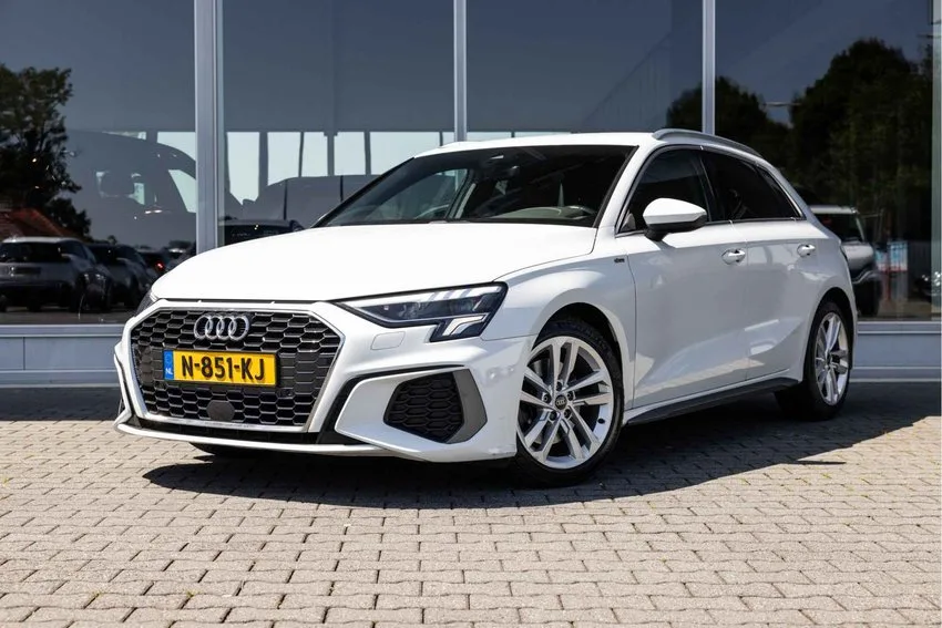 Audi A3 (2021) — foto 1