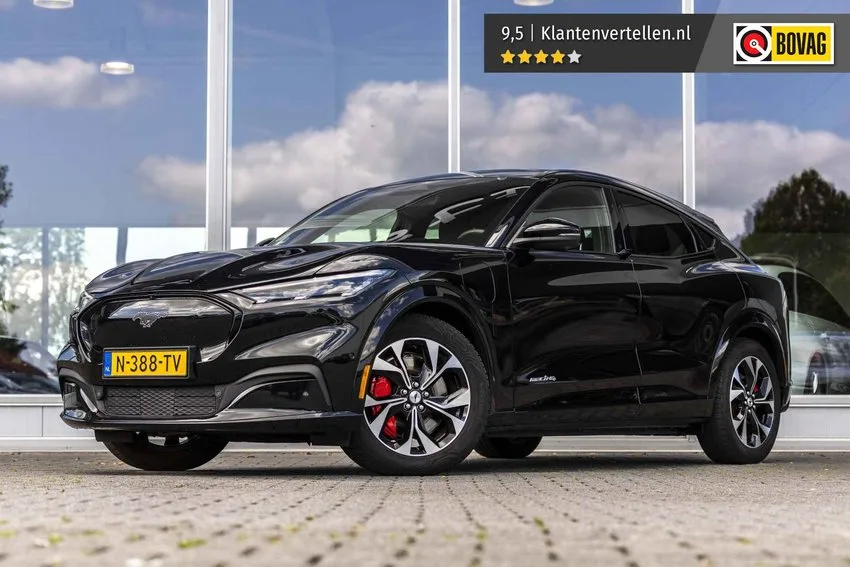 Ford Mustang (2021) — foto 1