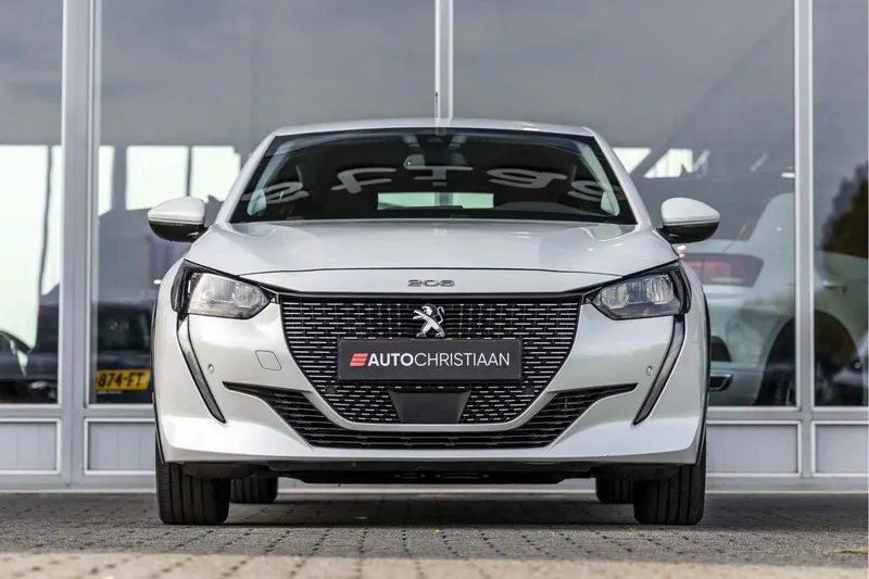 Peugeot e-208 (2021)