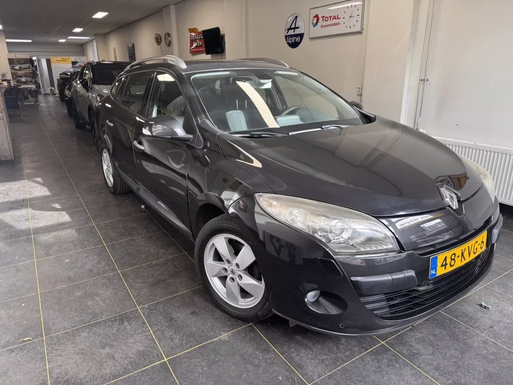 Renault Mégane (2010) — foto 1
