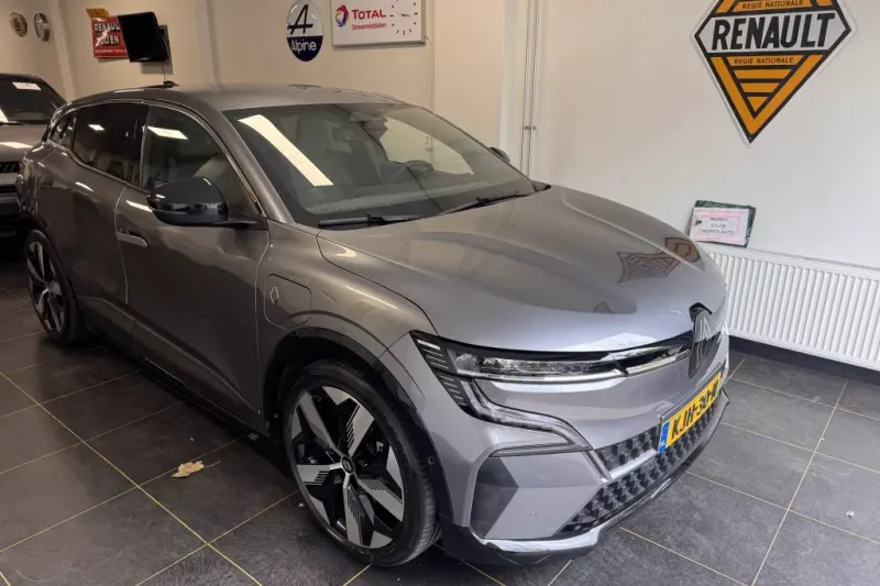 Renault Mégane E-Tech (2023)