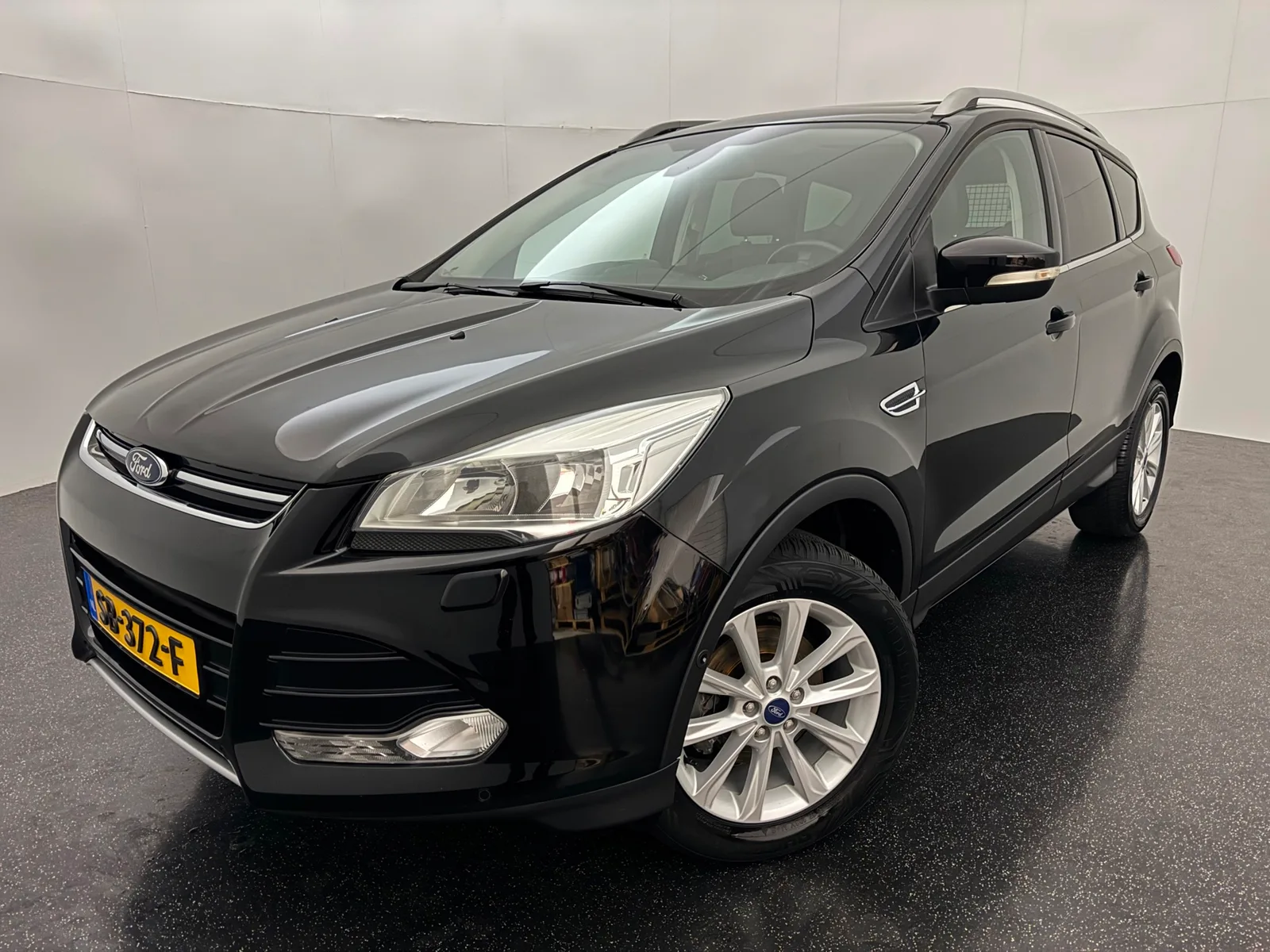 Ford Kuga (2014) — foto 1