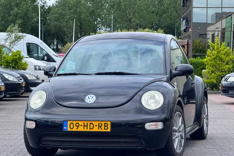 Volkswagen New Beetle (2001)