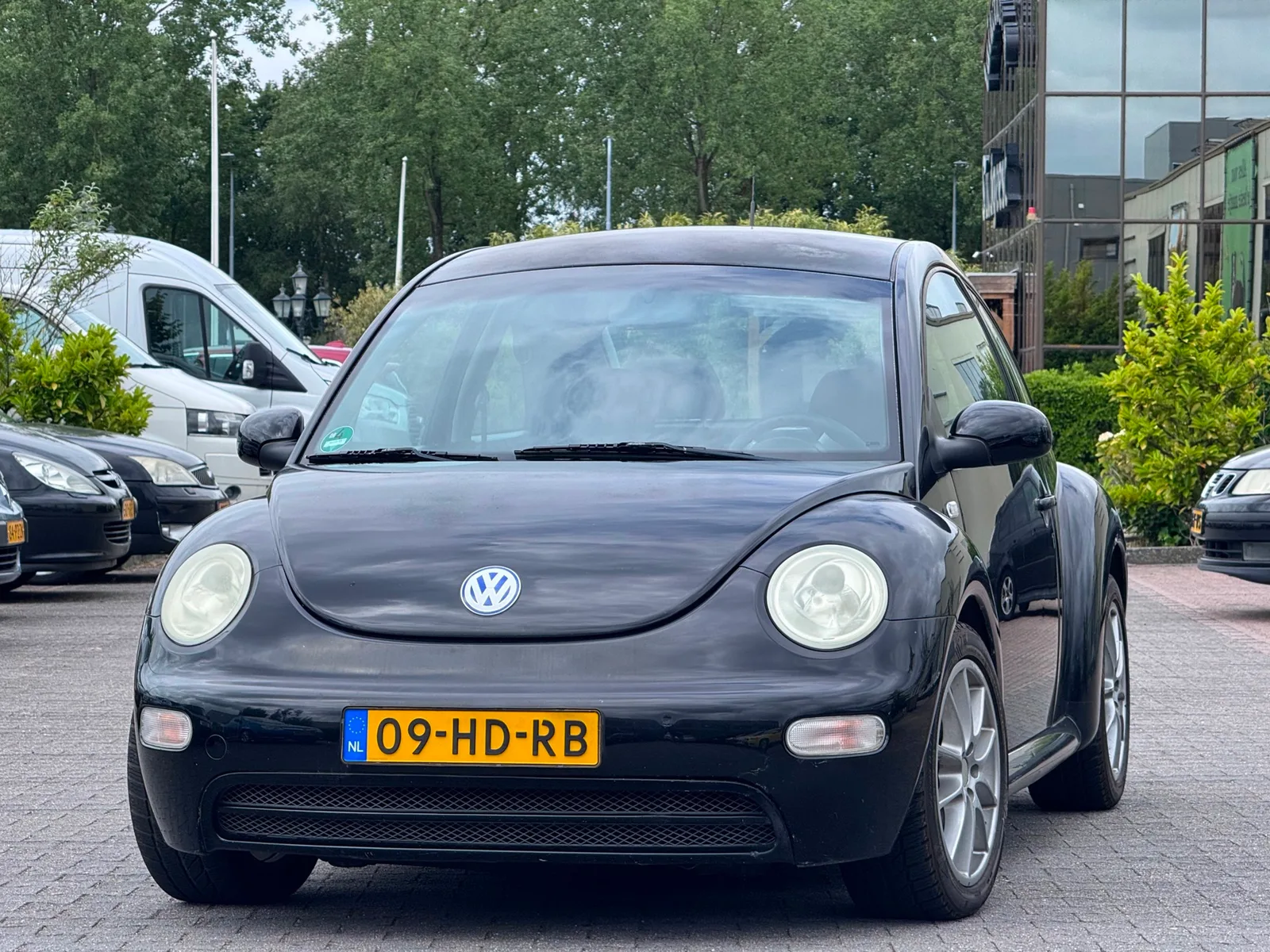 Volkswagen New Beetle (2001) — foto 1
