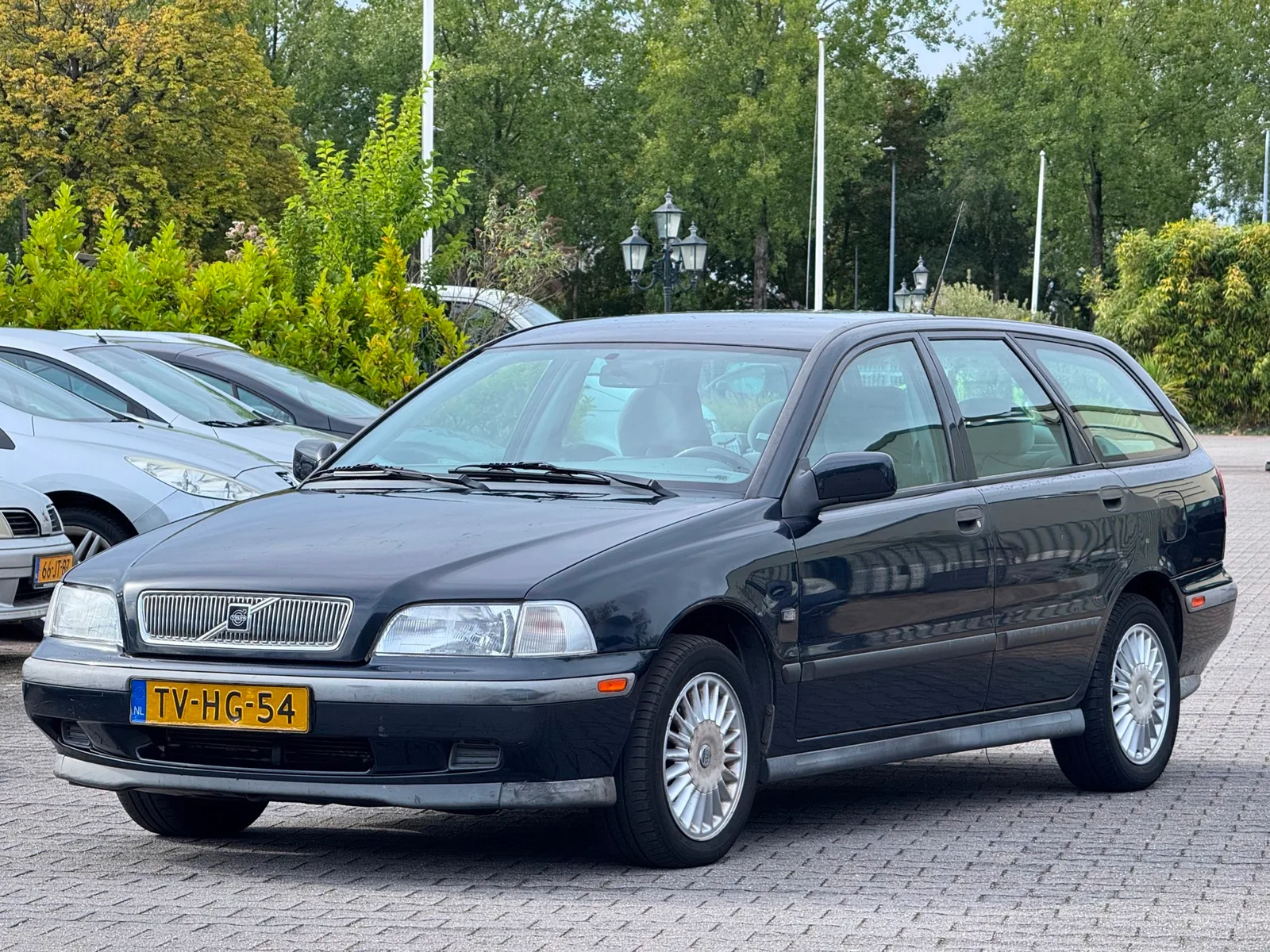 Volvo V40 (1998) — foto 1