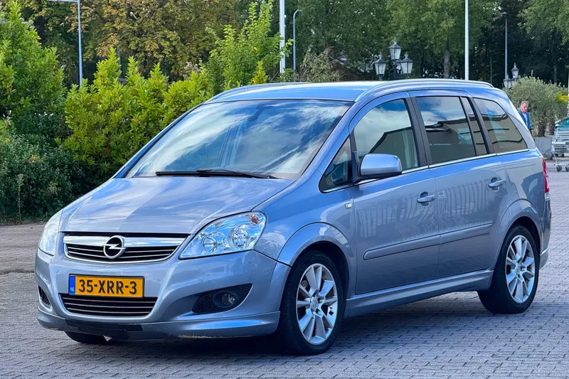 Opel Zafira (2011)