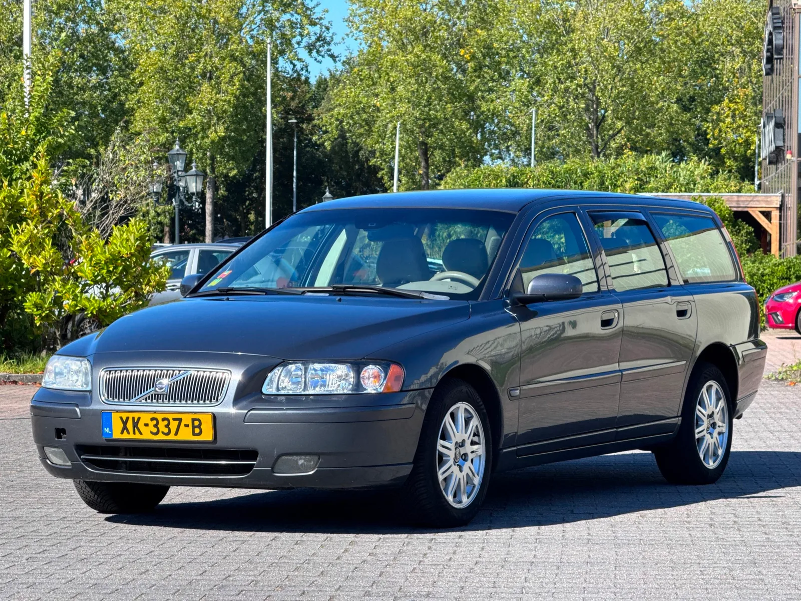 Volvo V70 (2006) — foto 1