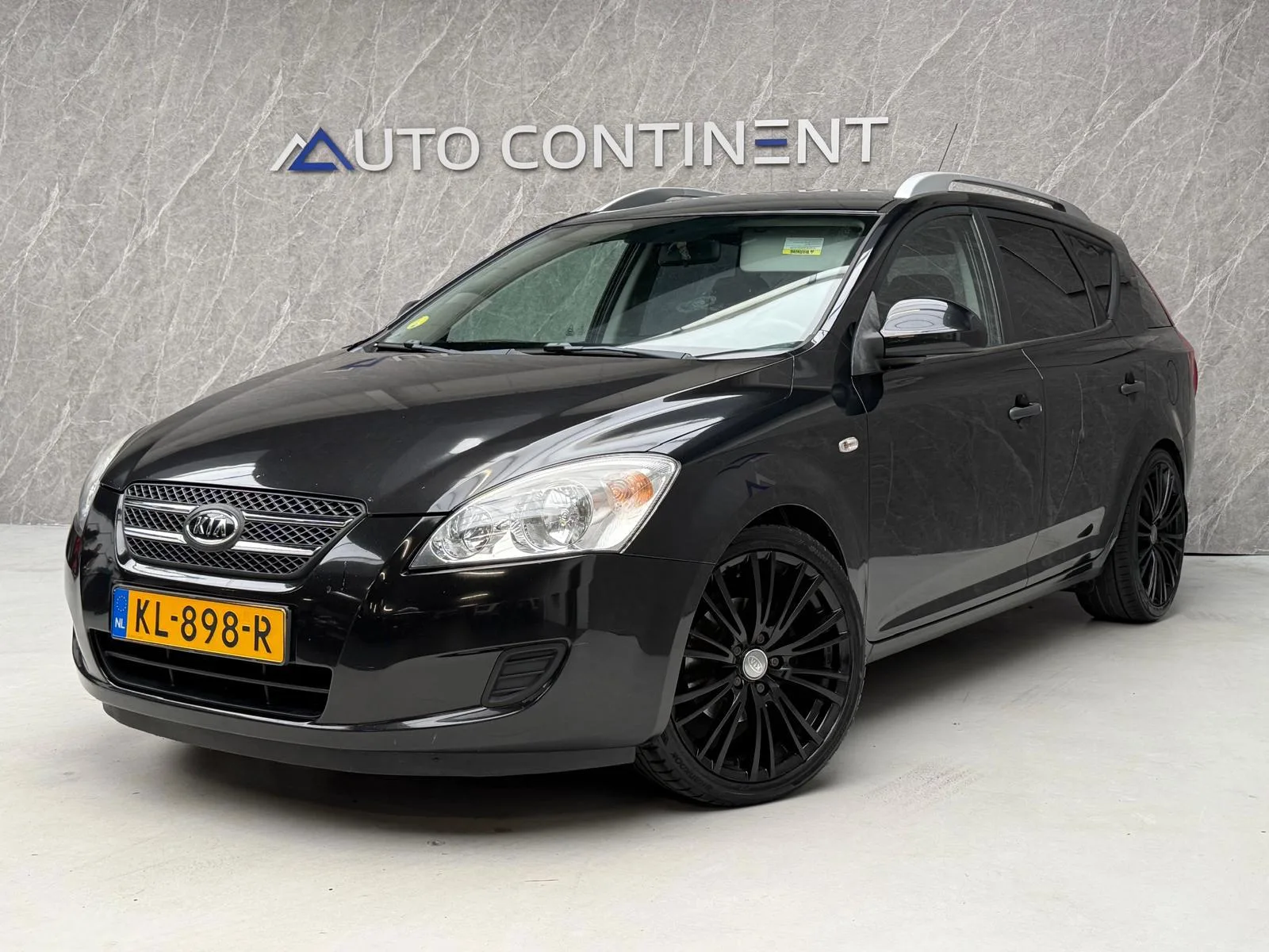 Kia Cee'd (2009) — foto 1
