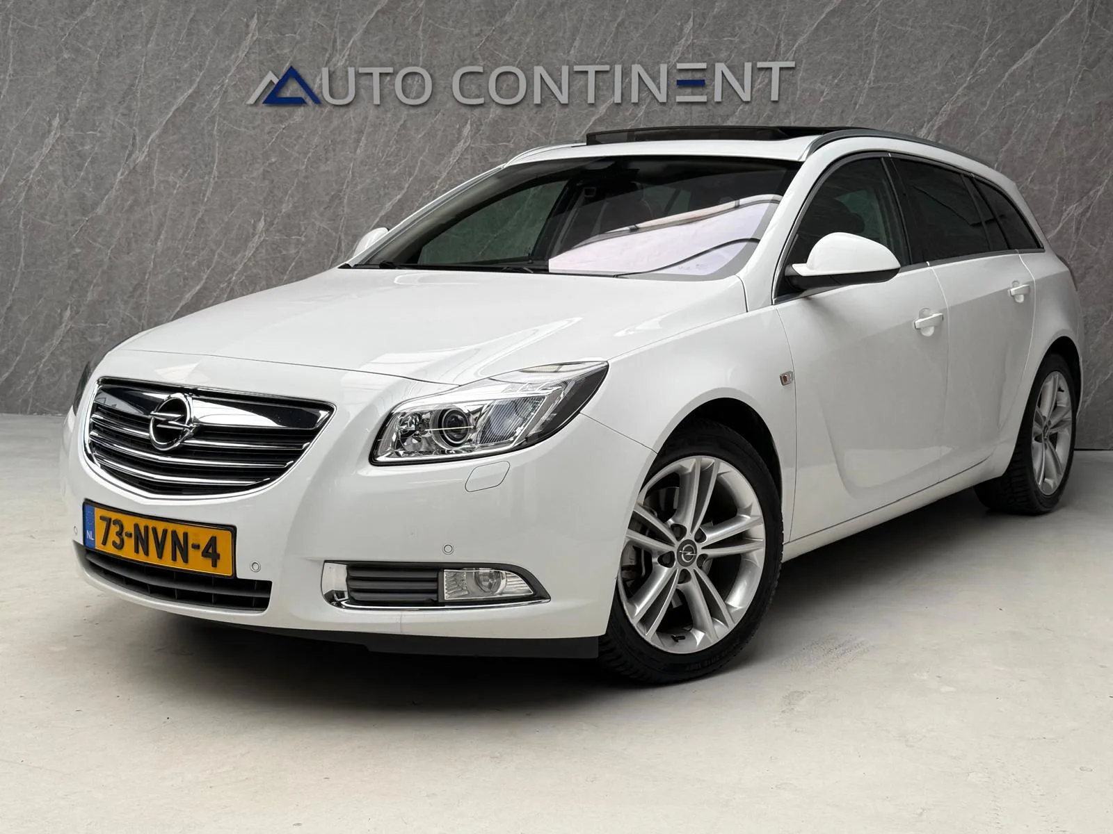 Opel Insignia (2010) — foto 1