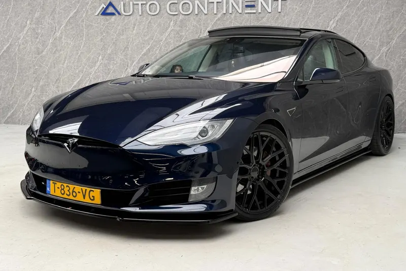 Tesla Model S (2013)