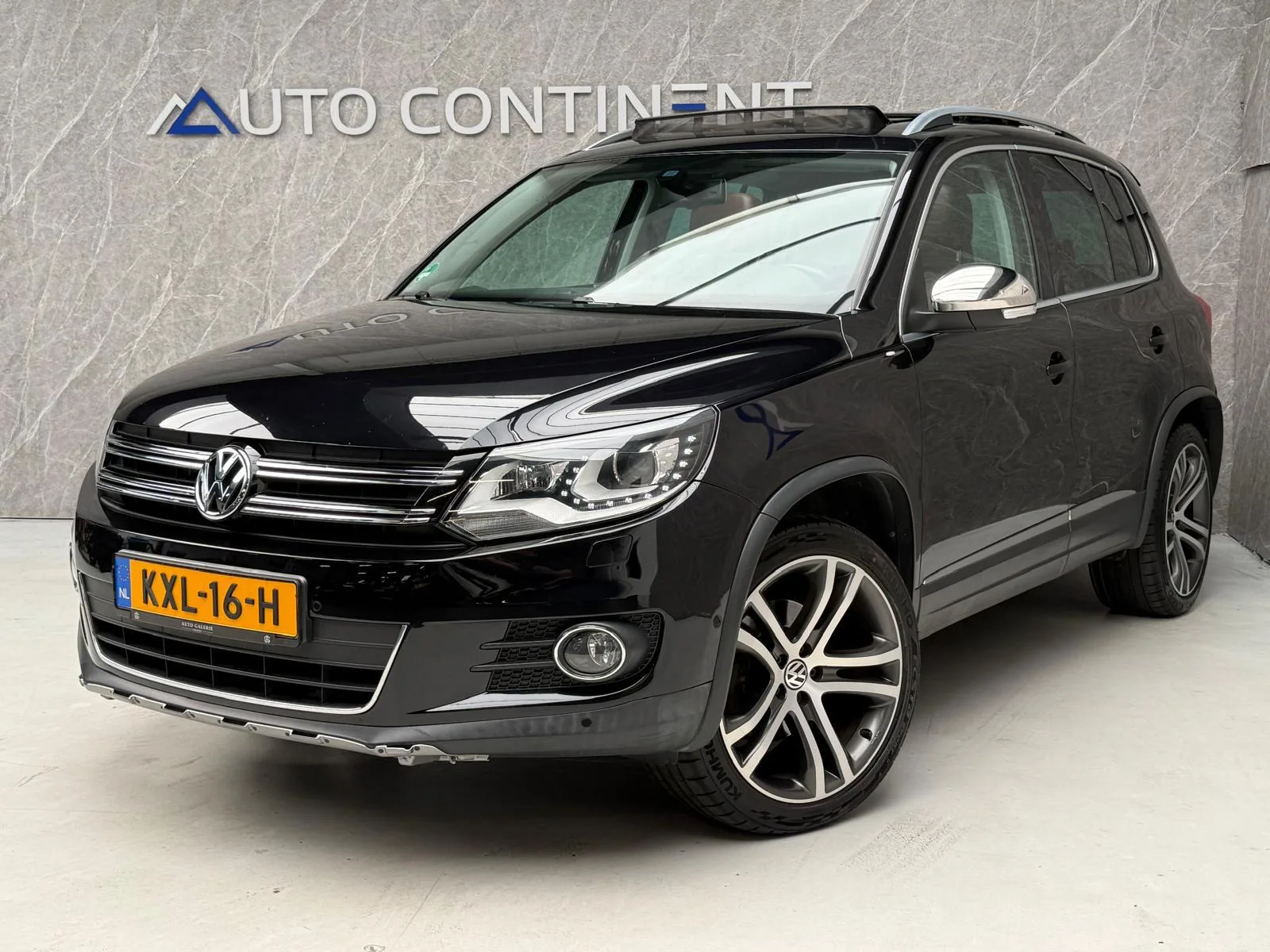 Volkswagen Tiguan (2012) — foto 1