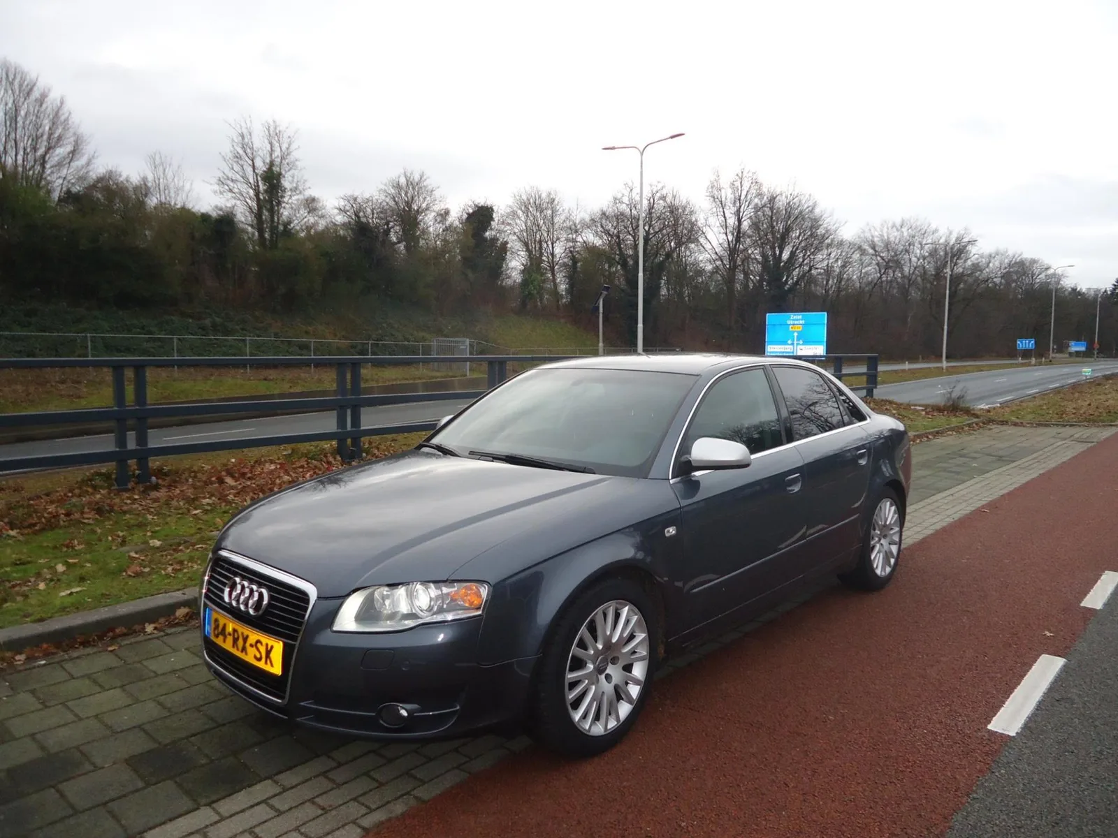 Audi A4 (2005) — foto 1