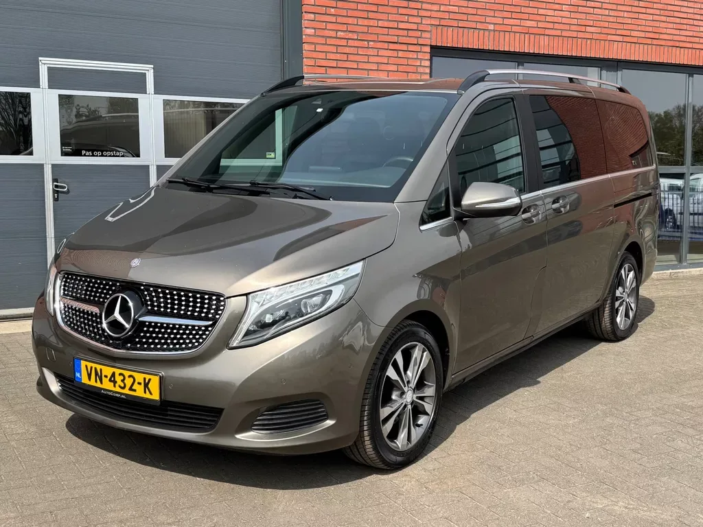 Mercedes-Benz V-Klasse (2015) — foto 1