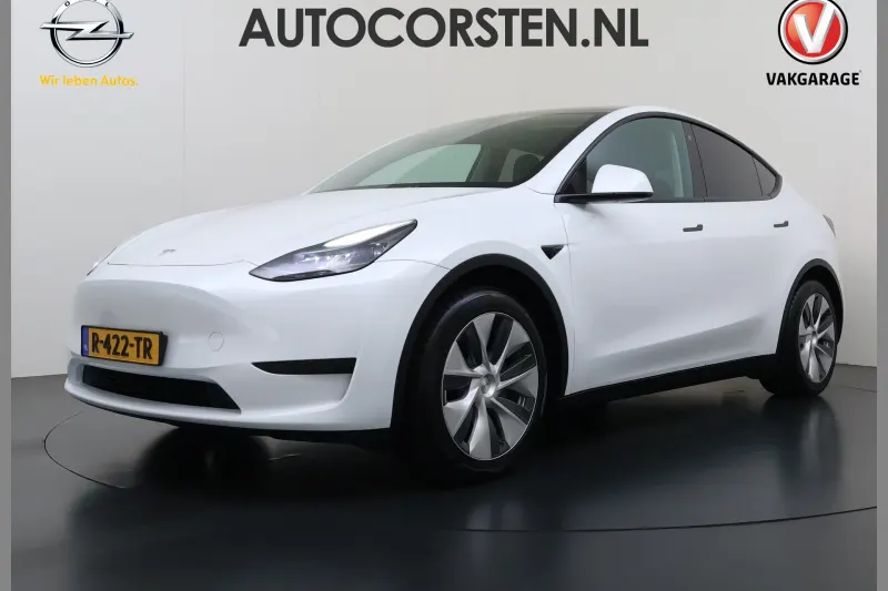 Tesla Model Y (2022)