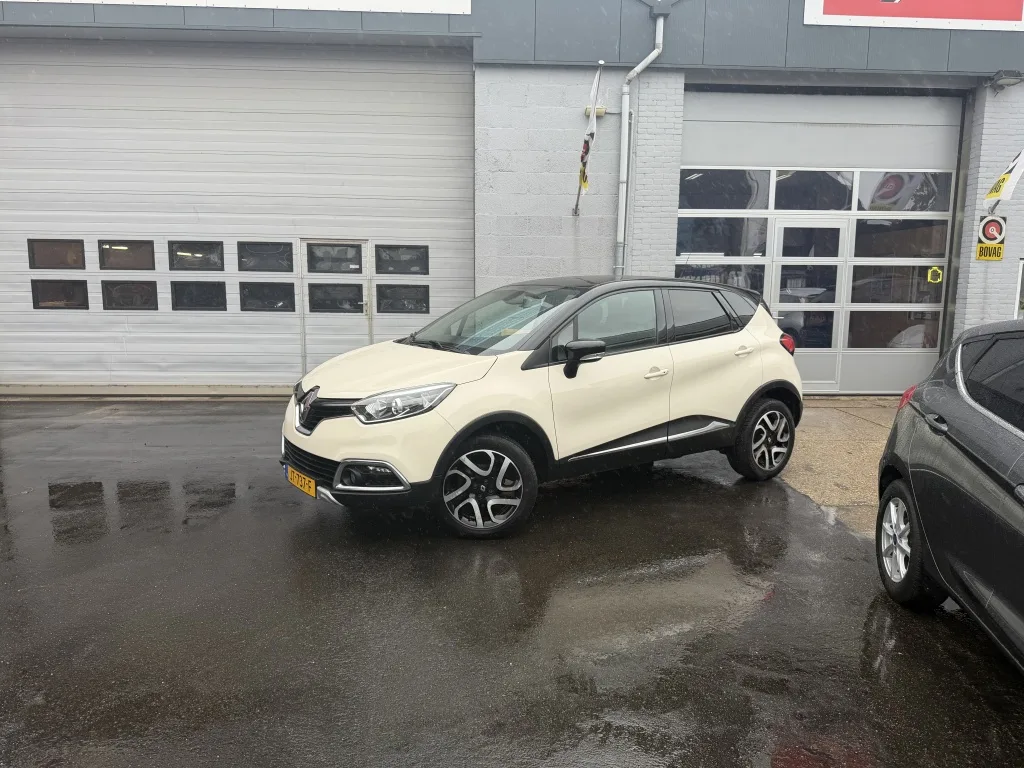 Renault Captur (2016) — foto 1